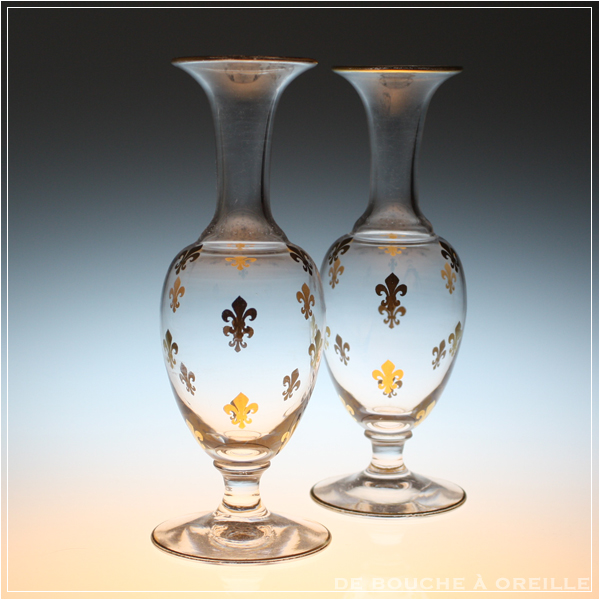 オールドバカラ アンティーク De Bouche A Oreille Baccarat Vase アンティーク オールドバカラ 金彩の百合の紋章 花瓶 一輪挿し